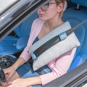 NWT Bedgear Seatbelt Pillow